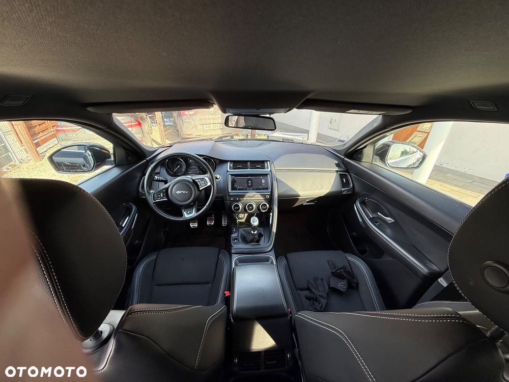 Jaguar E-Pace D150 R-Dynamic SE - 10