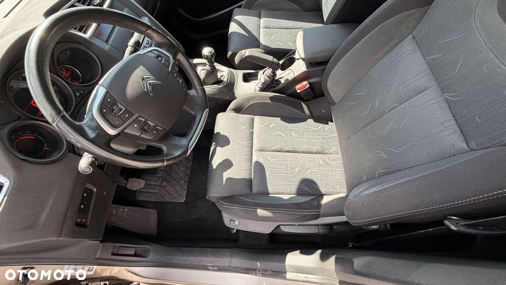 Citroën C4 e-HDi 110 Selection - 7