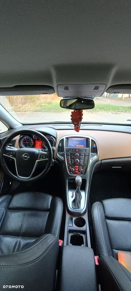 Opel Astra 1.4 T Sport - 12