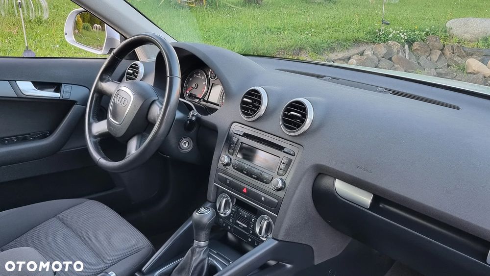 Audi A3 Sportback 1.6 Ambition - 24