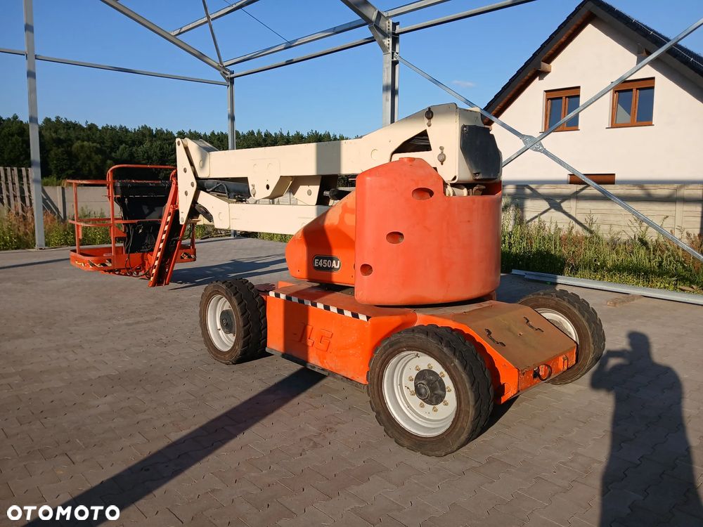 JLG E450AJ - 4