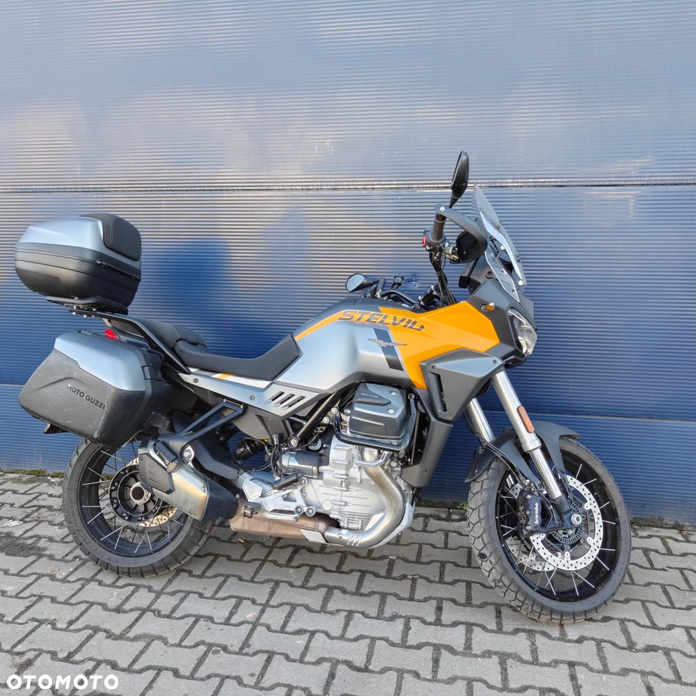 Moto Guzzi Stelvio - 1