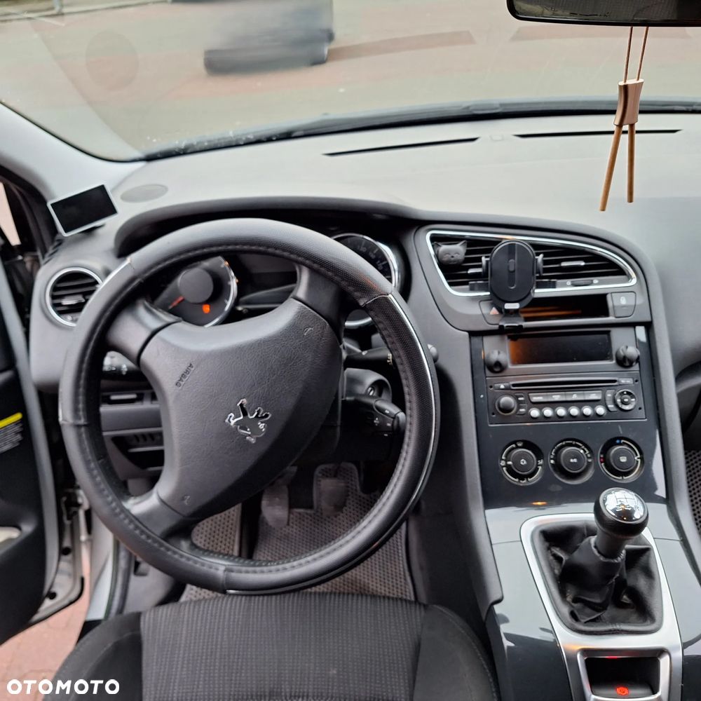 Peugeot 5008 1.6 Access 7os - 9