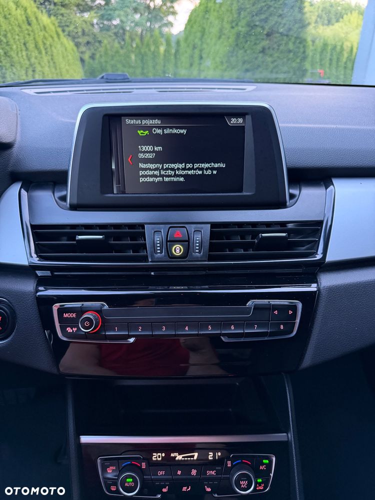 BMW Seria 2 218d - 21