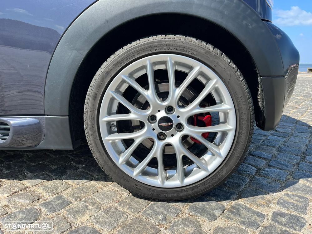 MINI Cabrio John Cooper Works - 8