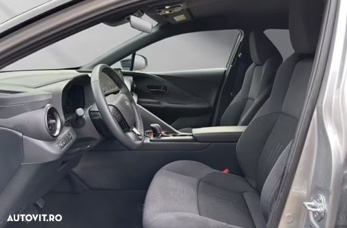 Toyota C-HR 1.8 Hybrid Team Deutschland - 6