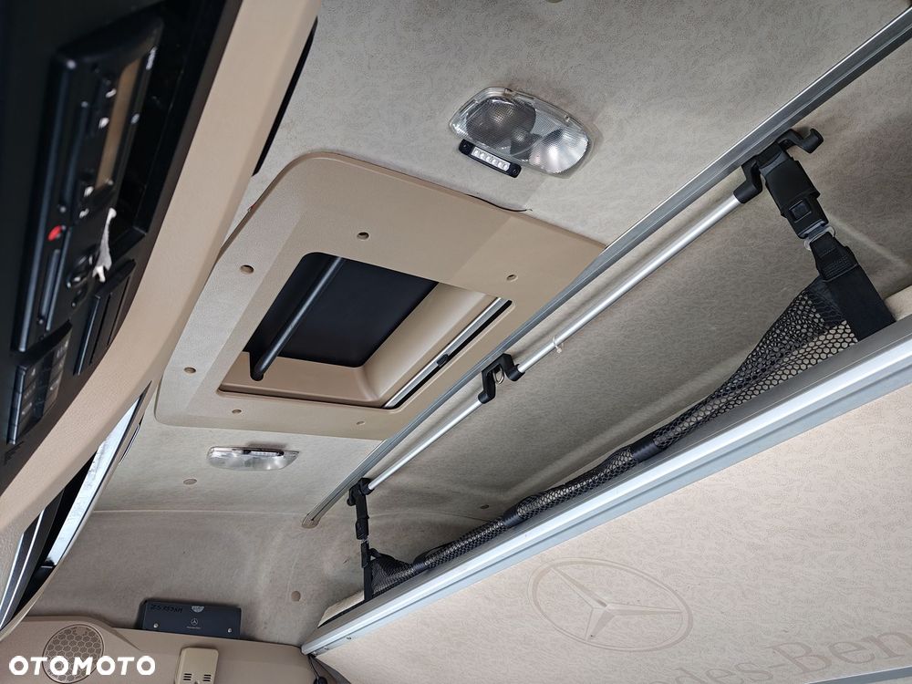 Mercedes-Benz ACTROS 1845 315/70R22,5 - 25