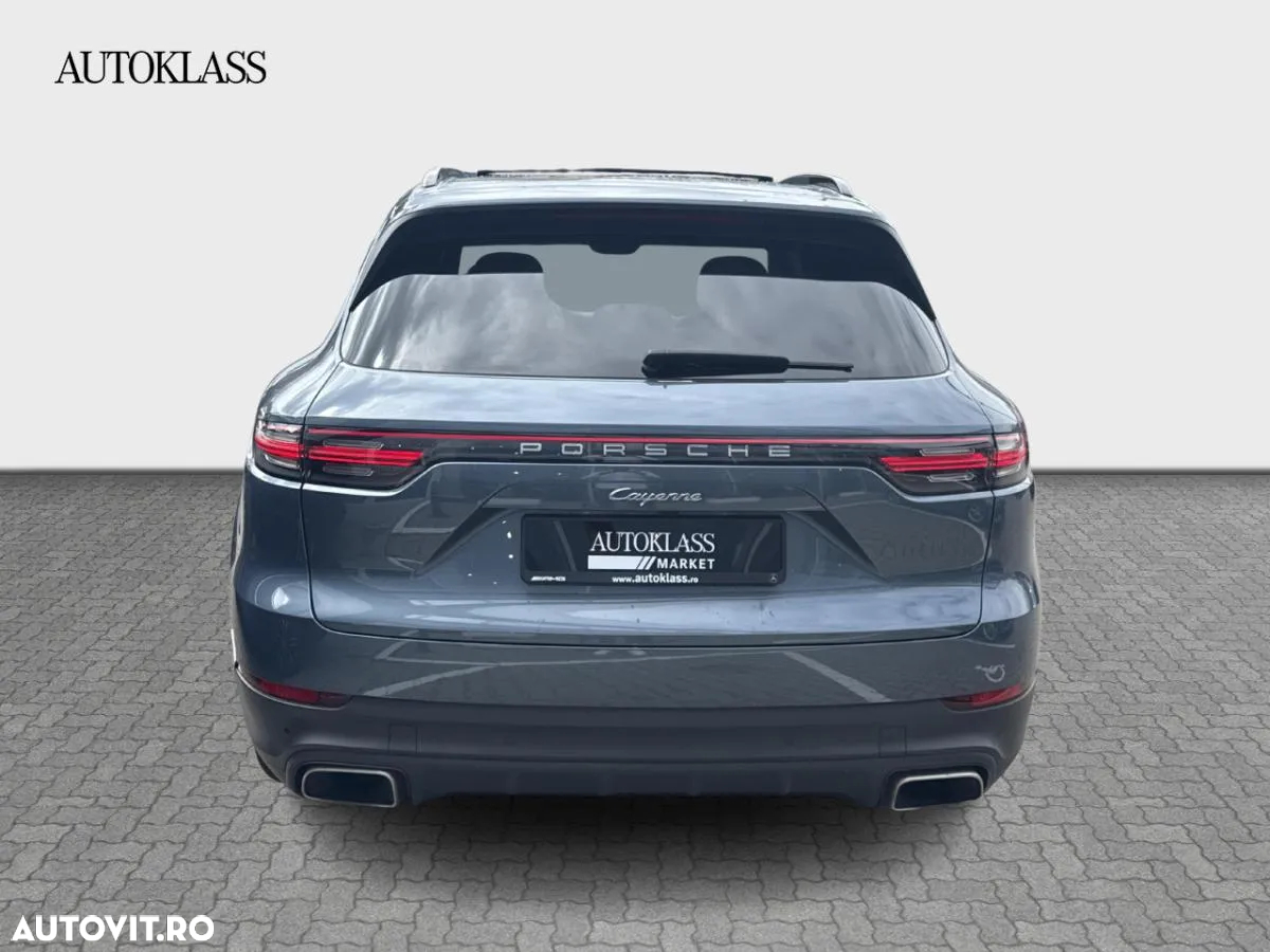 Porsche Cayenne Standard - 6
