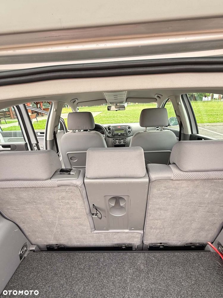 Volkswagen Golf 1.6 FSI Comfortline - 15