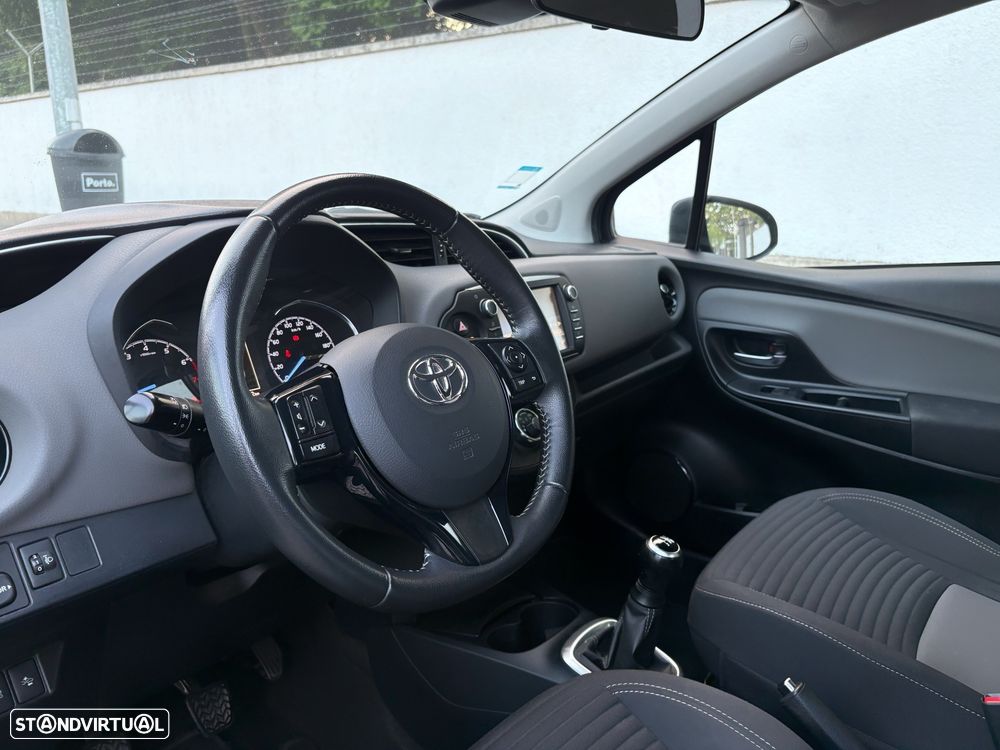 Toyota Yaris 1.0 VVT-i Comfort +PS Style +P.Techno +P.Sport - 14