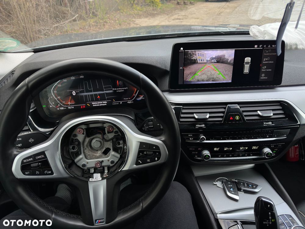 BMW Seria 5 520i mHEV - 13