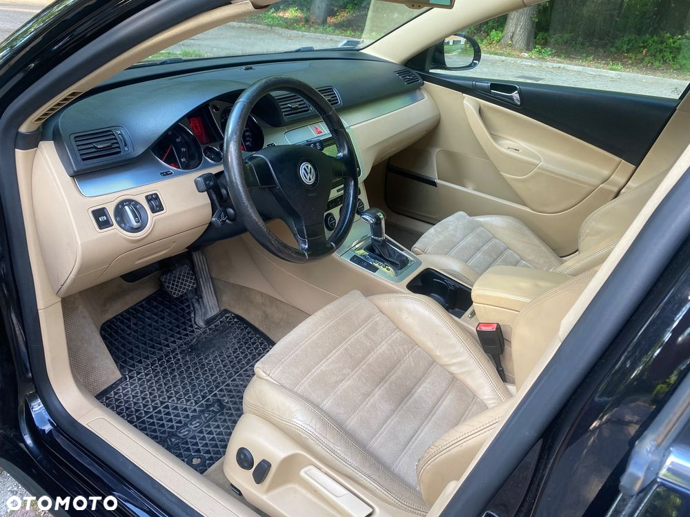 Volkswagen Passat 3.2 V6 FSI 4Mot Highline DSG - 8