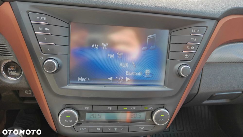 Toyota Avensis - 8