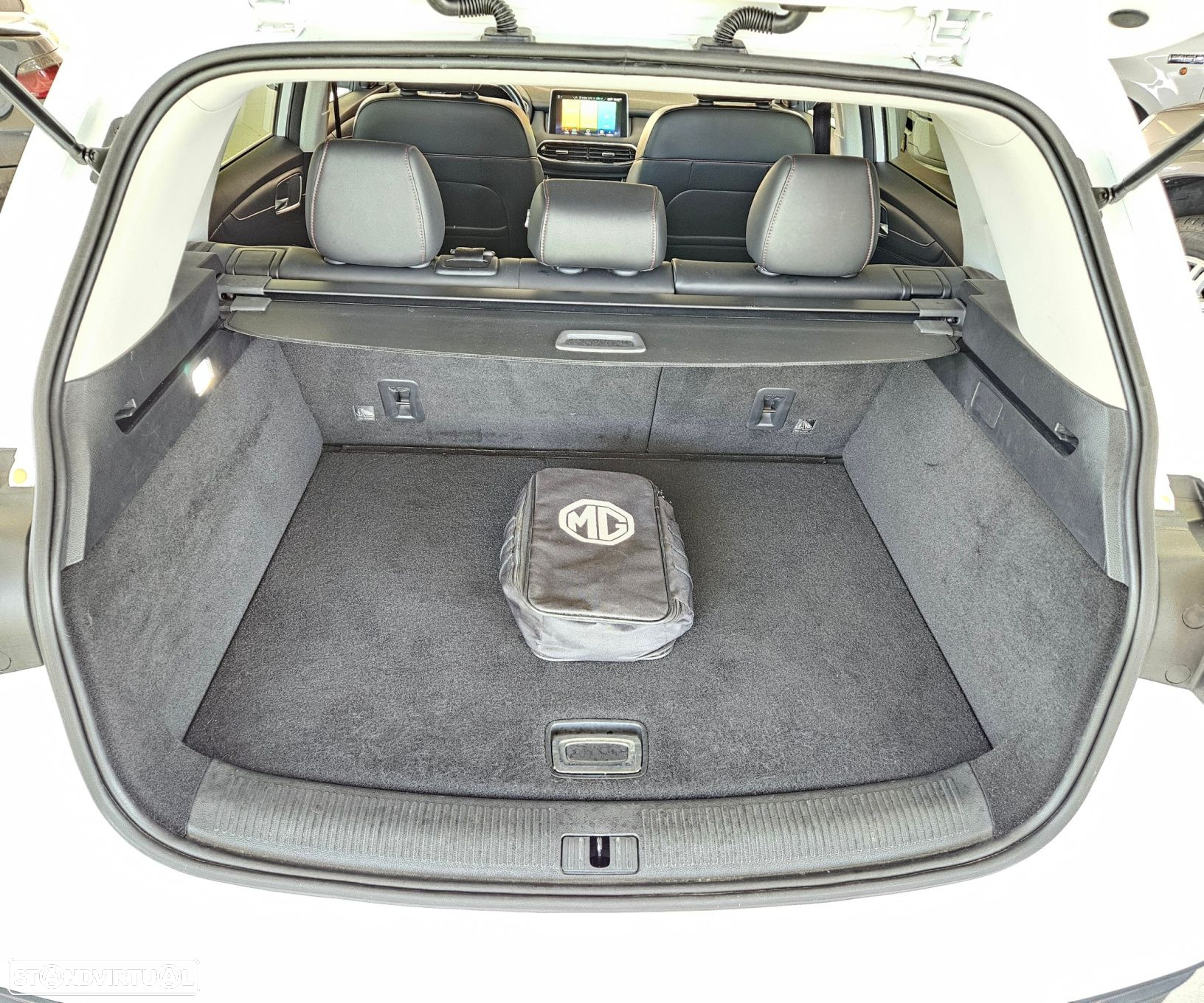 MG EHS 1.5 T-GDI Plug-in Hybrid Comfort - 42