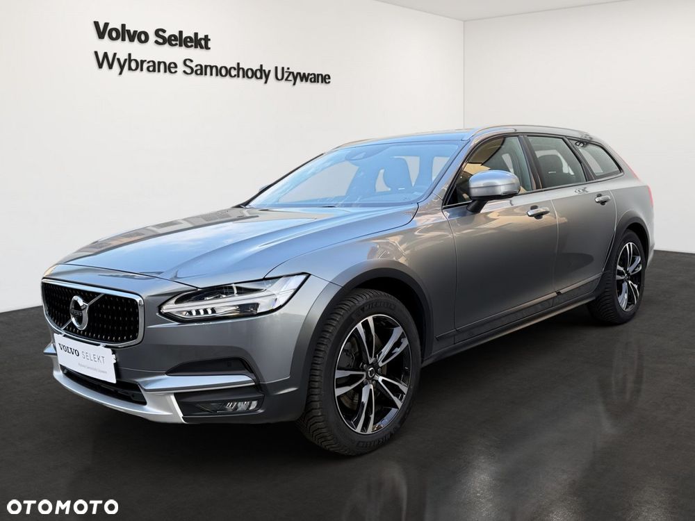 Volvo V90 Cross Country - 1