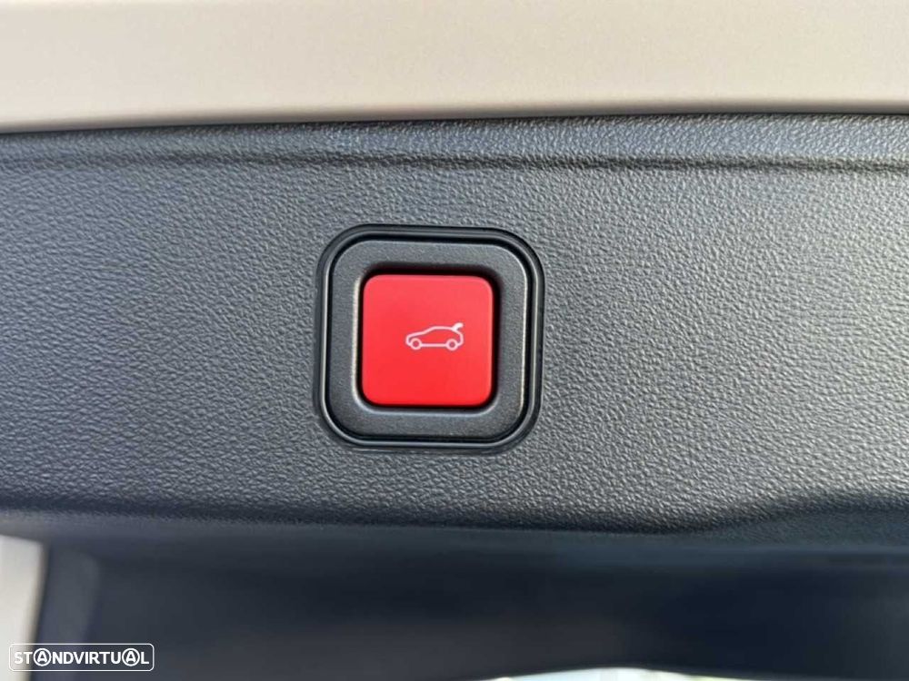 Jeep Avenger 1.2 e-Hybrid Altitude DCT - 24