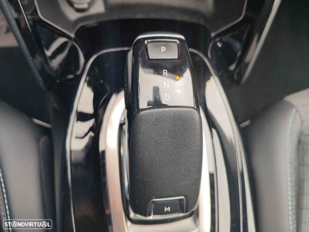Peugeot 2008 1.2 PureTech Allure EAT8 - 11