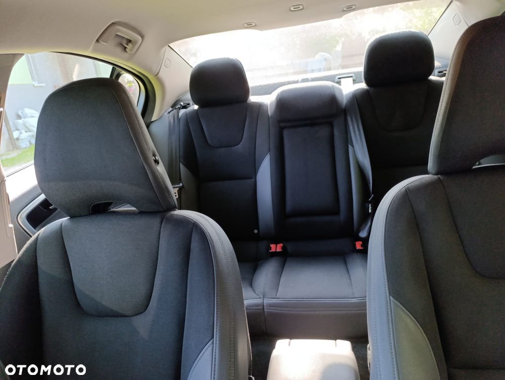 Volvo S60 T5 Powershift - 11