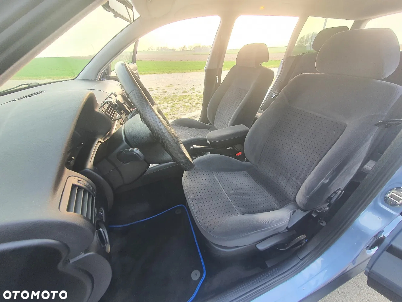 Volkswagen Passat 1.8 Comfortline - 14