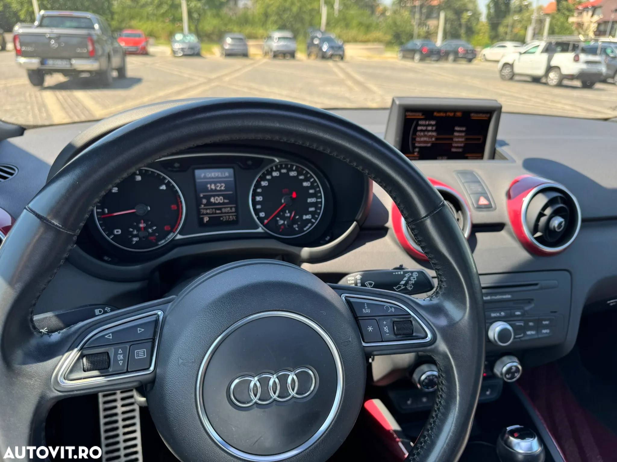 Audi A1 1.6 TDI Stronic Ambition - 14