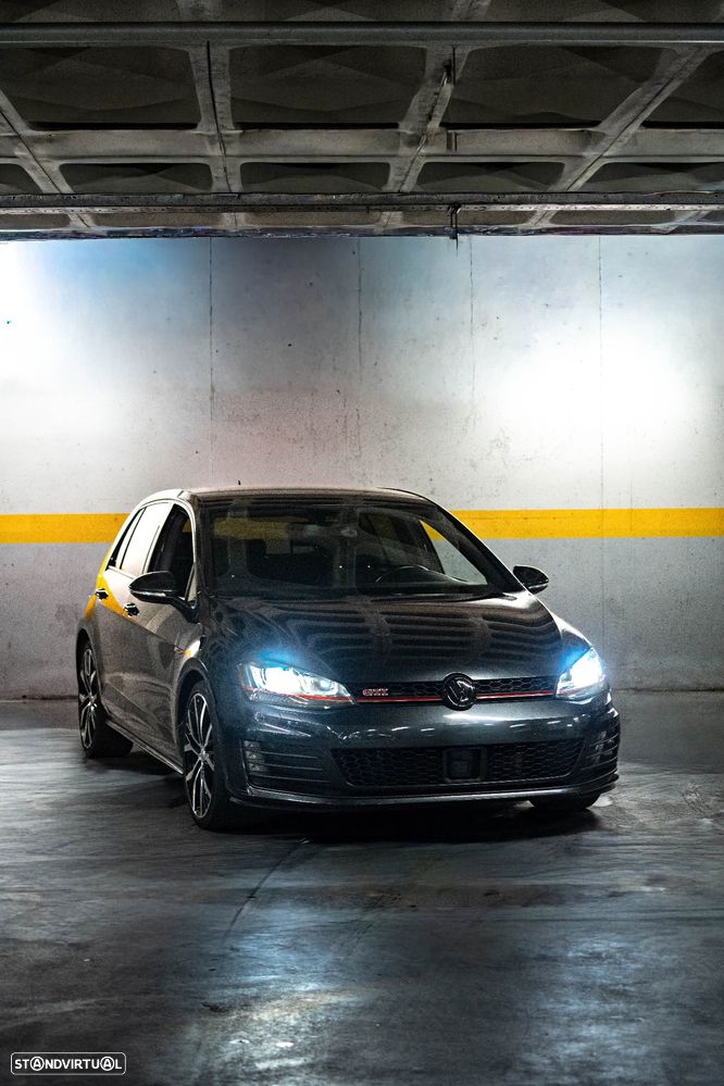 VW Golf GTI Performance BlueMotion DSG - 1