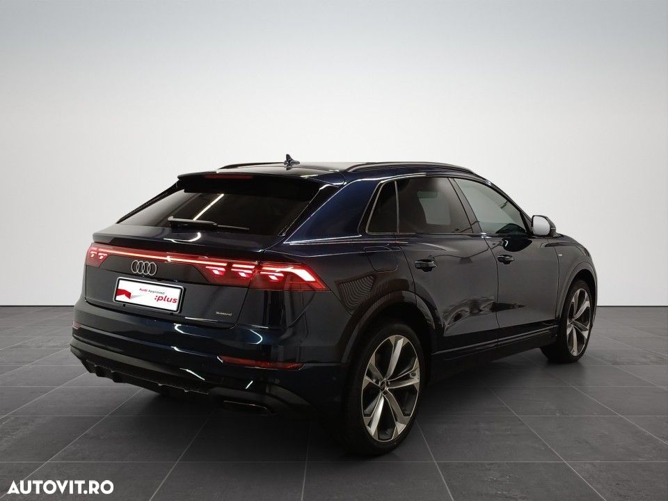 Audi Q8 - 8