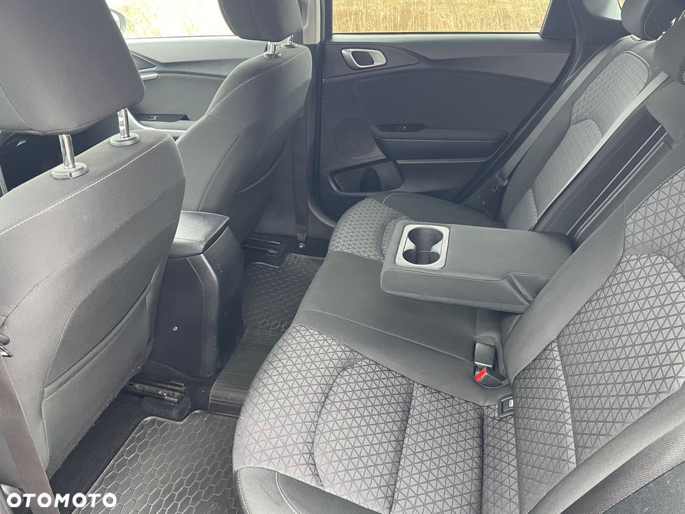 Kia Ceed 1.6 CRDi 136 DCT ISG Spirit - 7