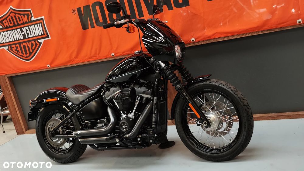 Harley-Davidson Softail Street Bob - 3