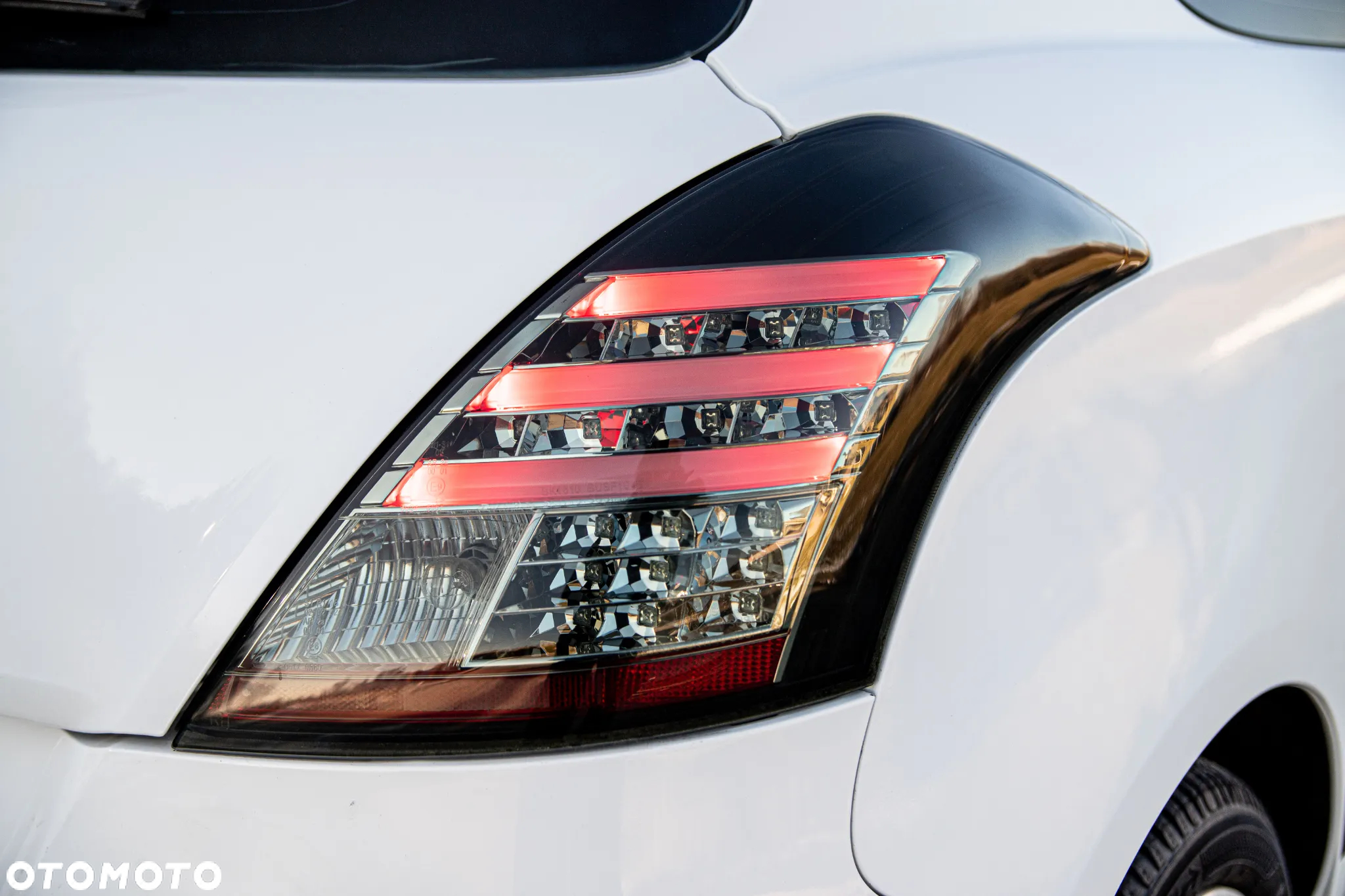 Suzuki Swift 1.2 BlackWhite - 19