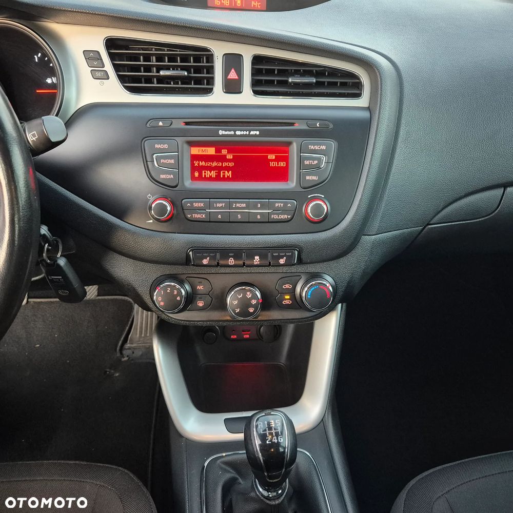 Kia Ceed 1.4 CVVT Spirit - 12