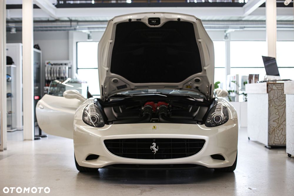 Ferrari California - 38