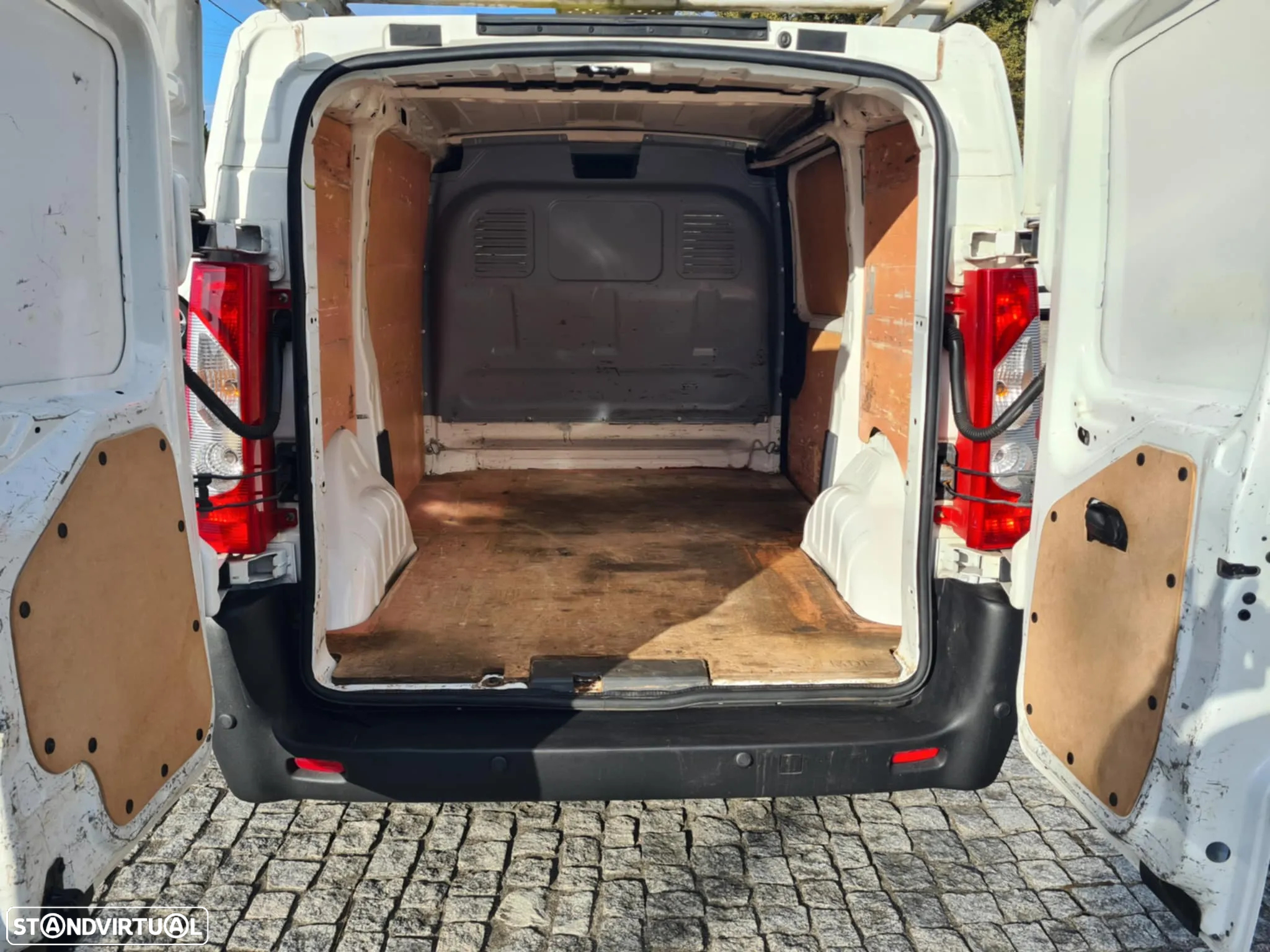 Peugeot Expert 2.0 Hdi Pack Navi - 12