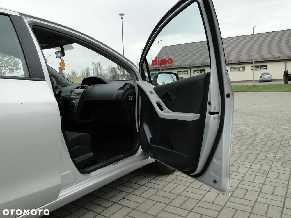 Toyota Yaris 1.0 VVT-i Cool - 12