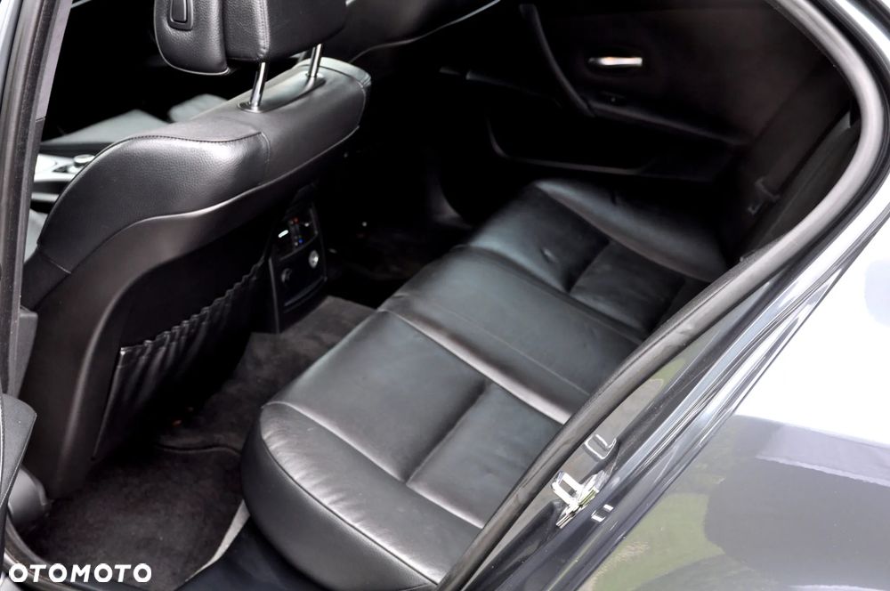 BMW Seria 5 525d xDrive Edition Sport - 27