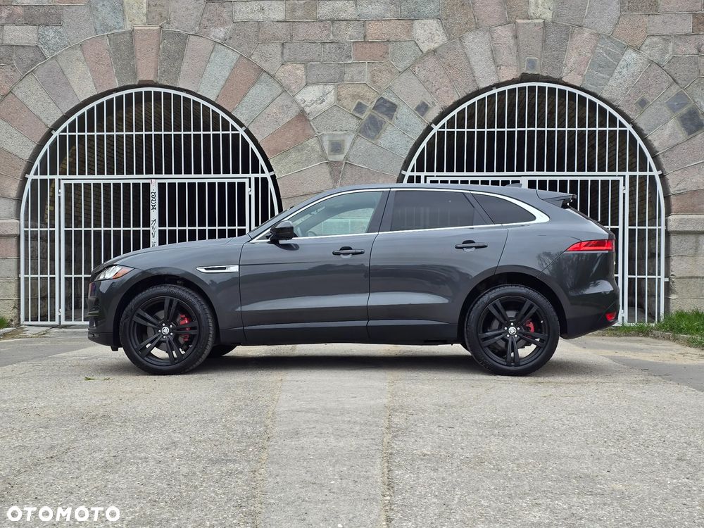 Jaguar F-Pace 30t AWD Prestige - 1