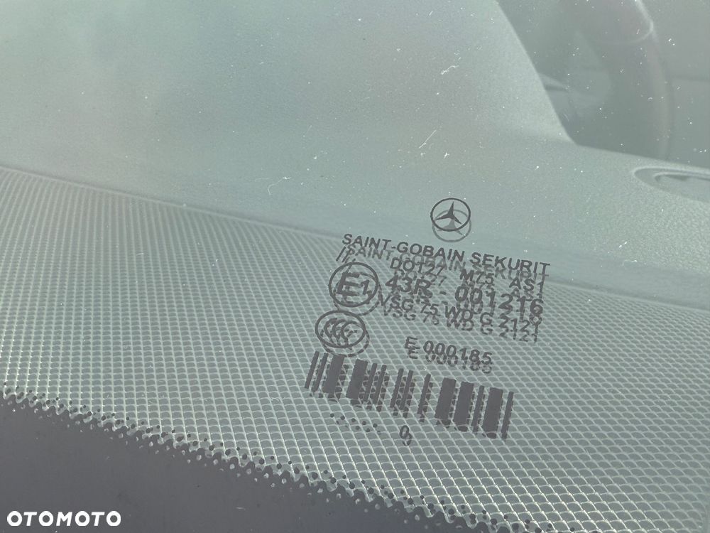 Mercedes-Benz Klasa E 200 BlueEFFICIENCY 7G-TRONIC Avantgarde - 39