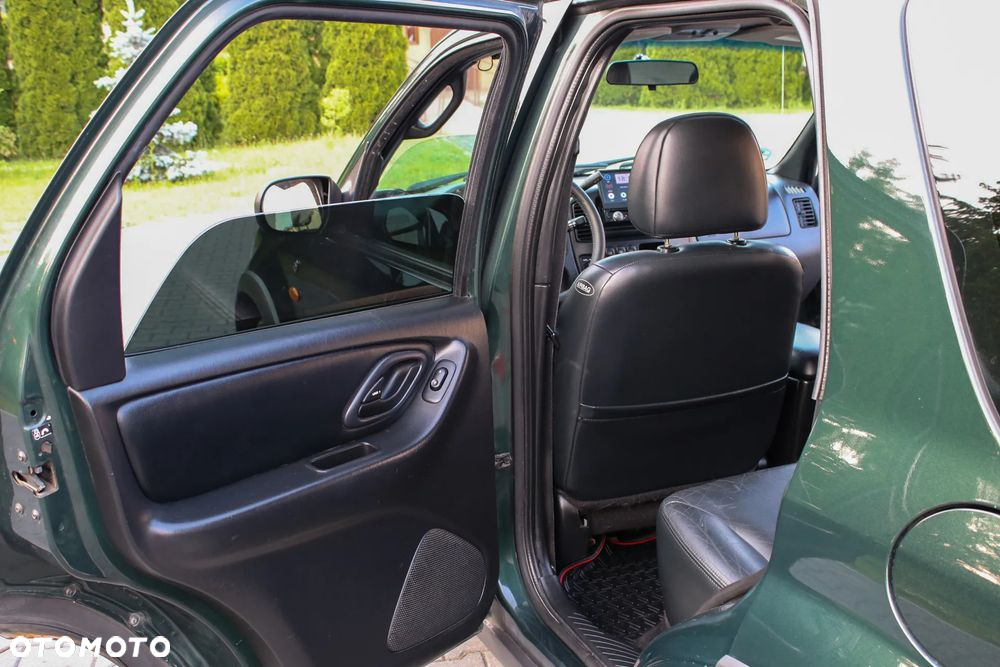 Ford Maverick 3.0 V6 Limited - 26