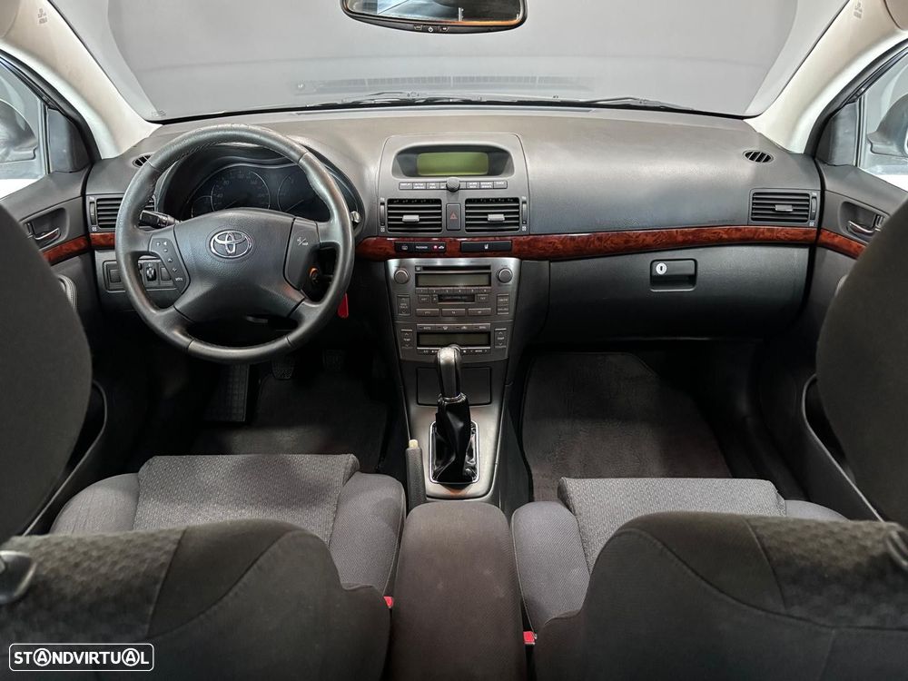 Toyota Avensis SW 2.0 D-4D - 5