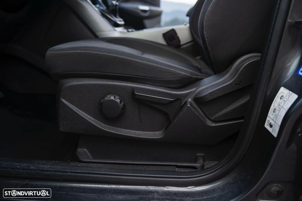 Ford Kuga 1.5 TDCi ST-Line - 23