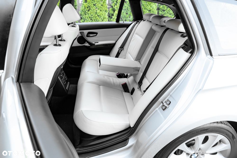 BMW Seria 3 330xi - 20
