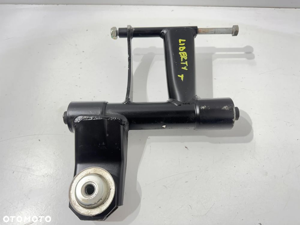 Wahacz mocowanie silnika Piaggio Liberty 50 - 2