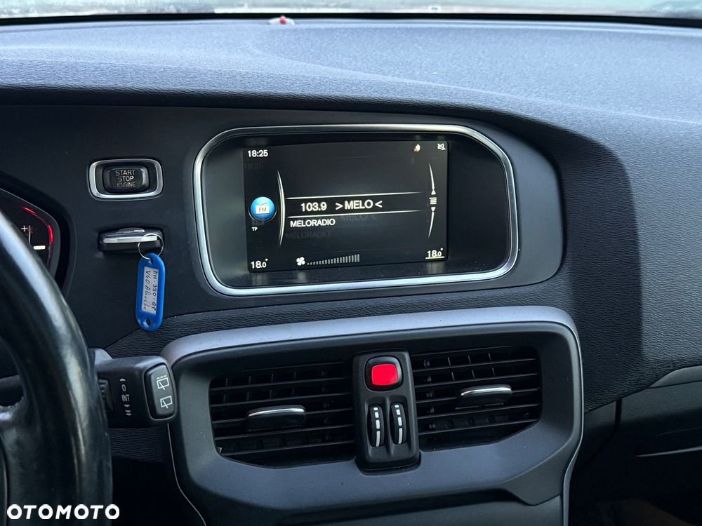 Volvo V40 - 23