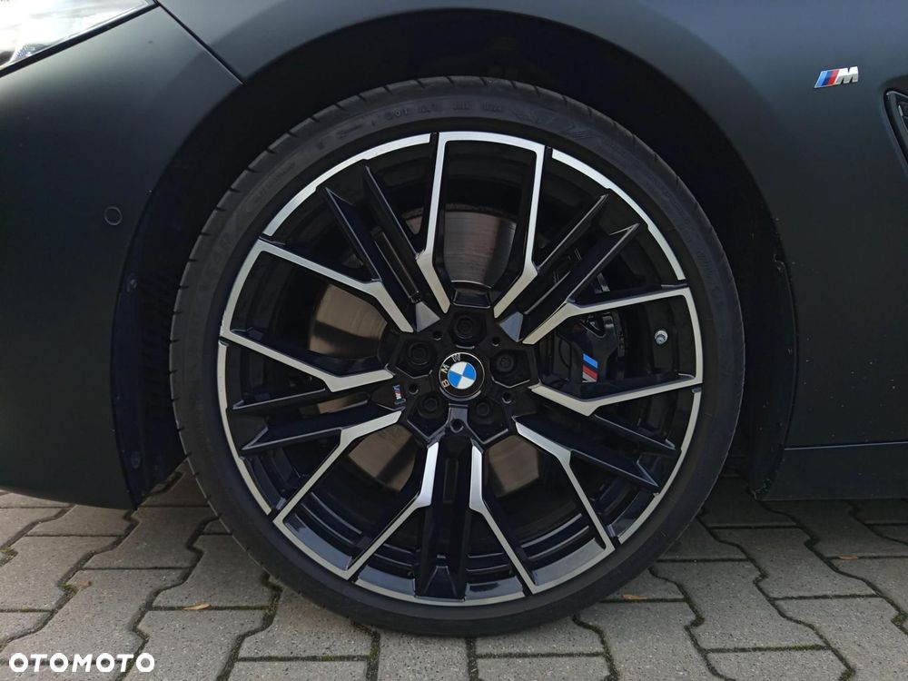 BMW Seria 8 - 11