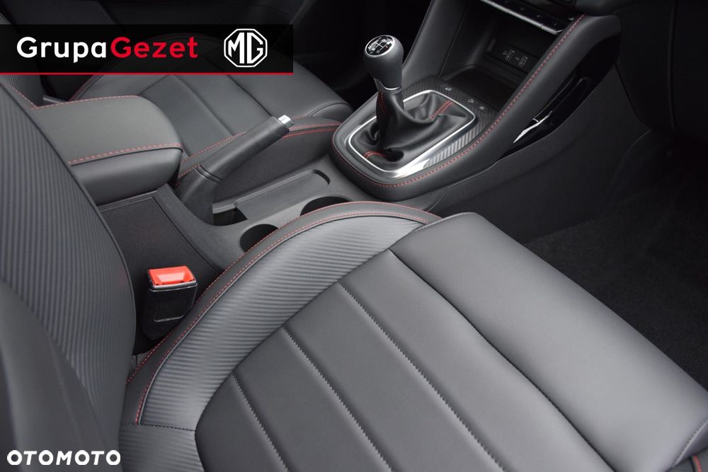 MG ZS - 8