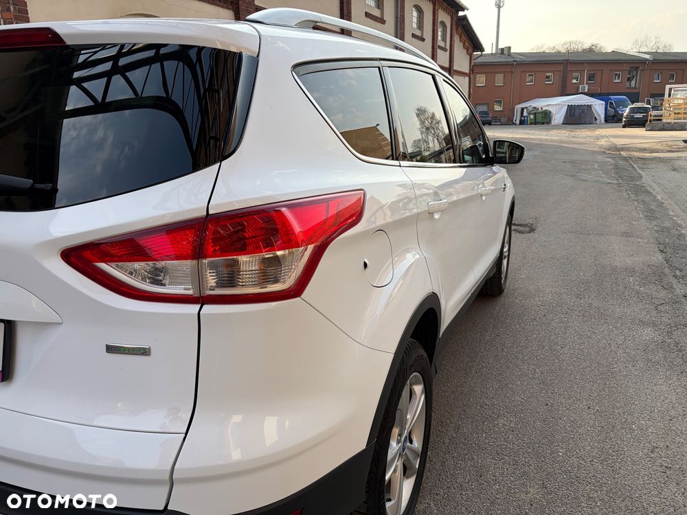 Ford Kuga 1.5 EcoBoost 2x4 Titanium - 13