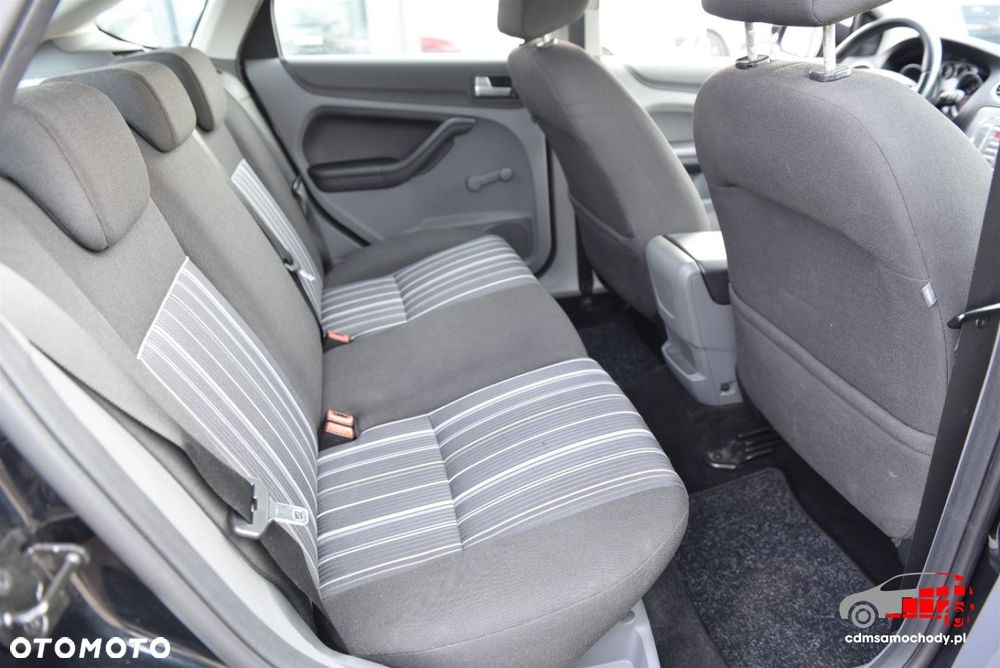 Ford Focus 1.4 Trend - 16