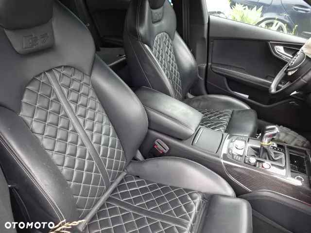Fotele, Kanapa, Boczki Audi S7 competition - 1