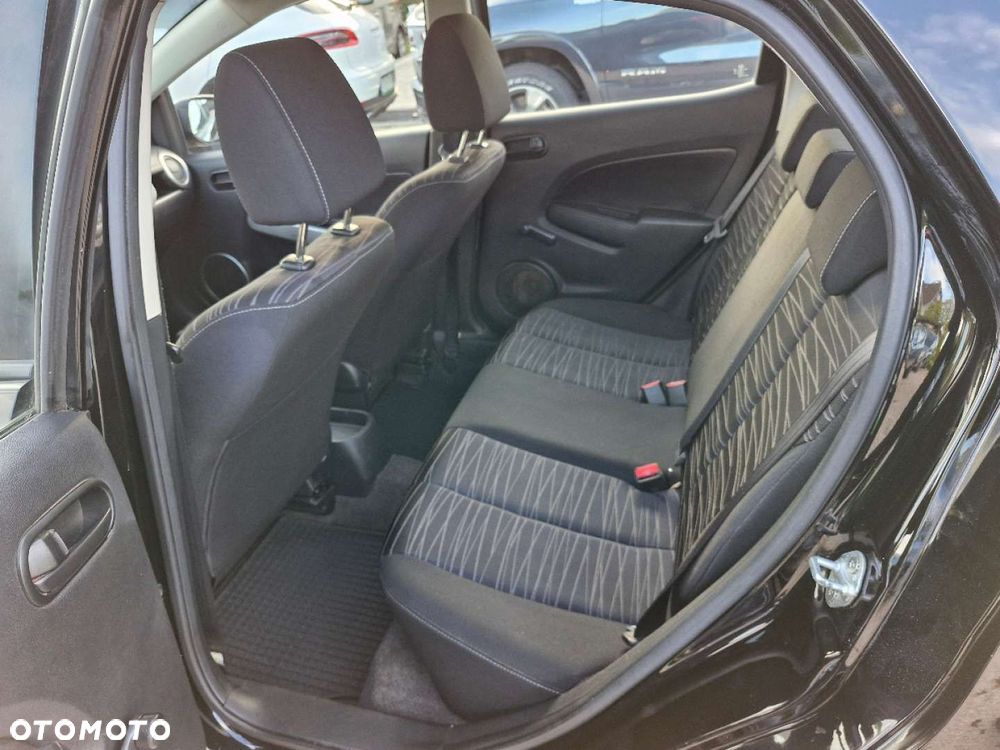 Mazda 2 - 17