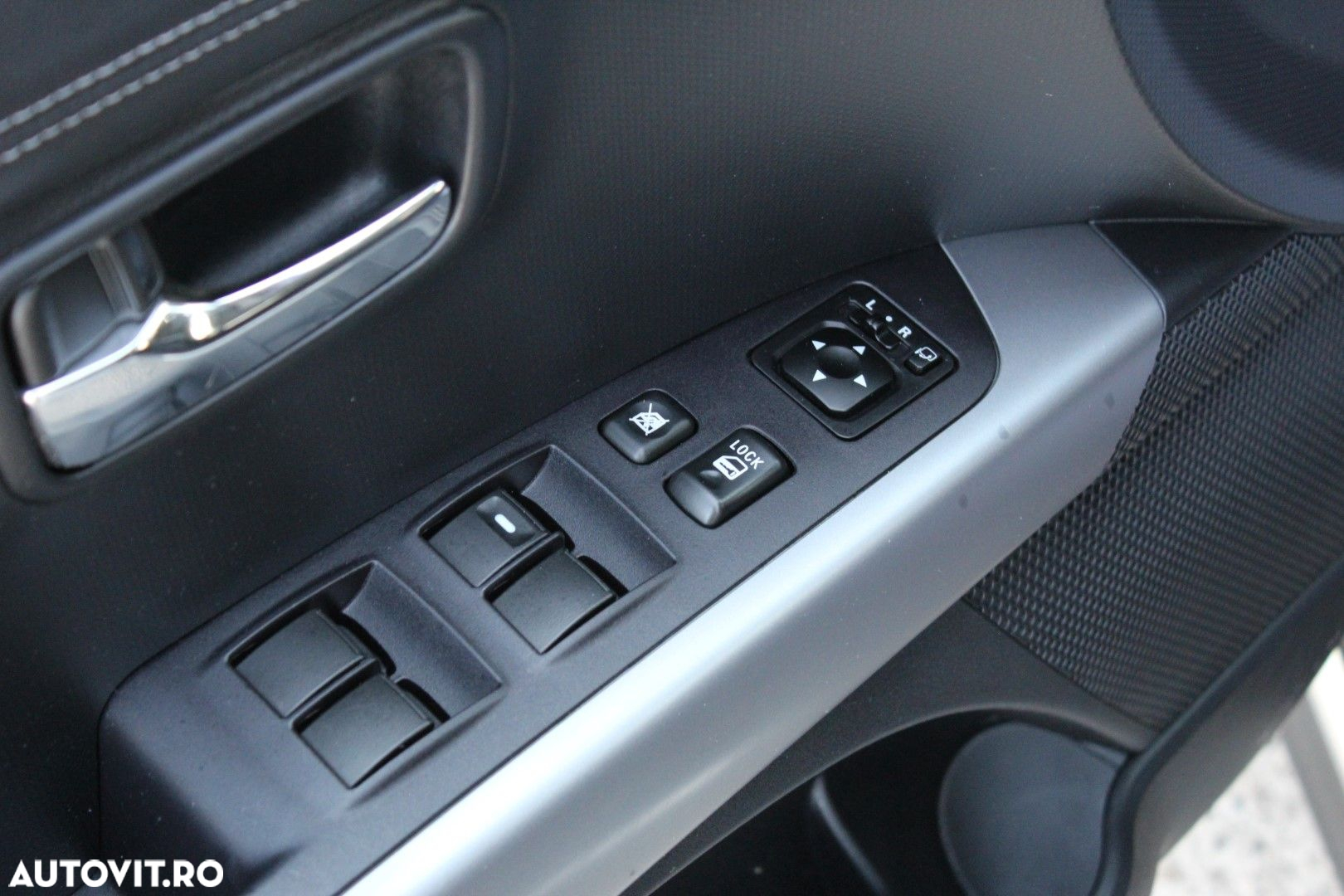 Mitsubishi Outlander - 15