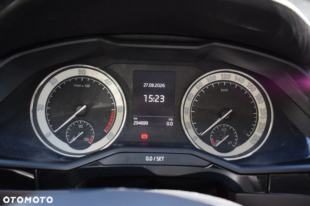 Skoda Superb 2.0 TDI L&K - 13
